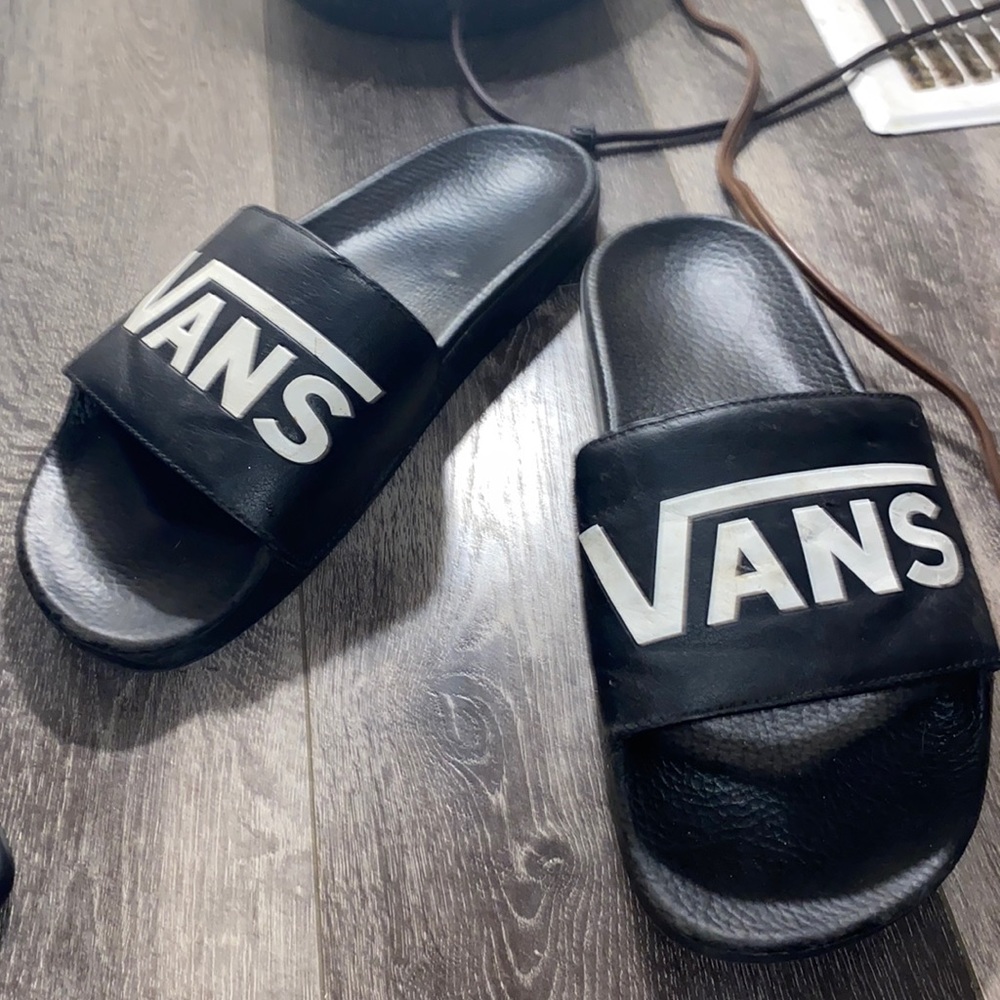 I got new slides and don’t like vans no more